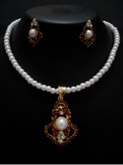 Pearl Necklace